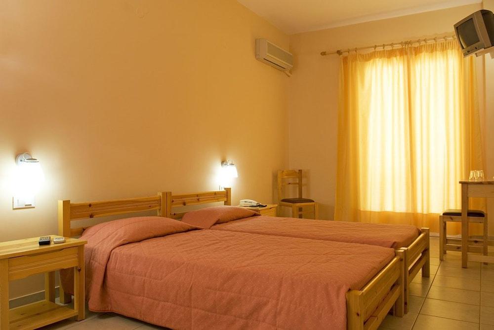 Park Hotel Нафплион Экстерьер фото