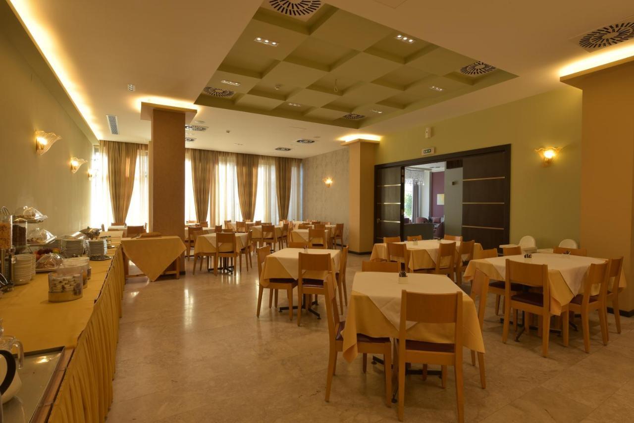 Park Hotel Нафплион Экстерьер фото